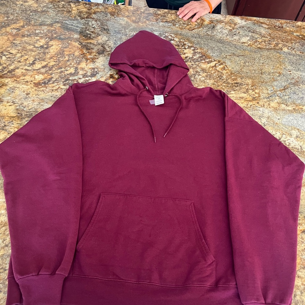 Hanes Red Sweatshirt Hoodie Casual Comfort